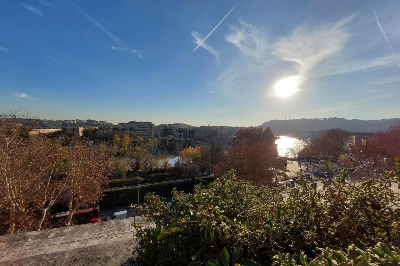 Beautiful Loft In Ponte Milvio With Terrace Apartment Рим Екстериор снимка